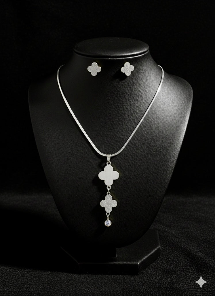 Elegant Stainless Steel Clover Jewelry Set