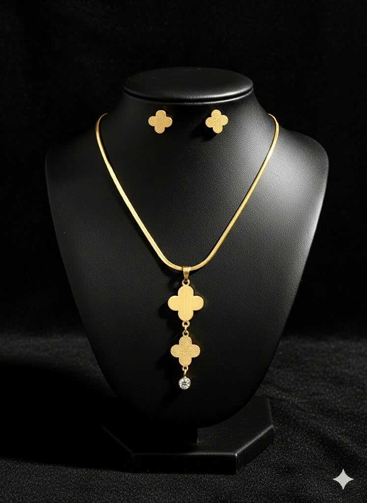 Elegant Stainless Steel Clover Jewelry Set